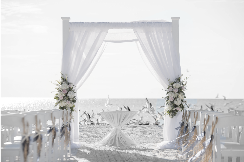 mariage au bord de la mer - décorations et ceremonie